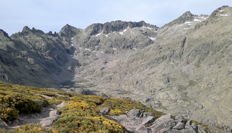 PICO ALMANZOR (2.592m)